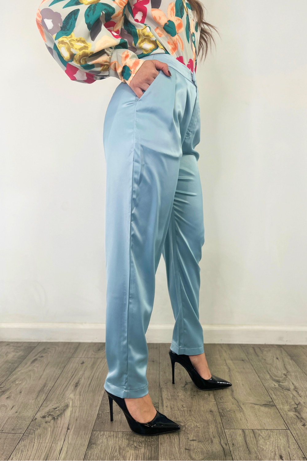 OP-4103 HIGH WAISTED PLEATED ANKLE SATIN PANTS 6 PIECES 2/S 2/M 2/L