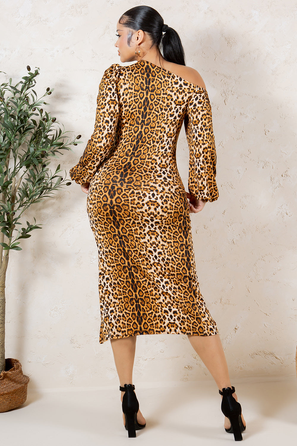 G-442 ANIMAL PRINT SET TOP ANS SKIRT 6 PIECES 2/S 2/M 2/L