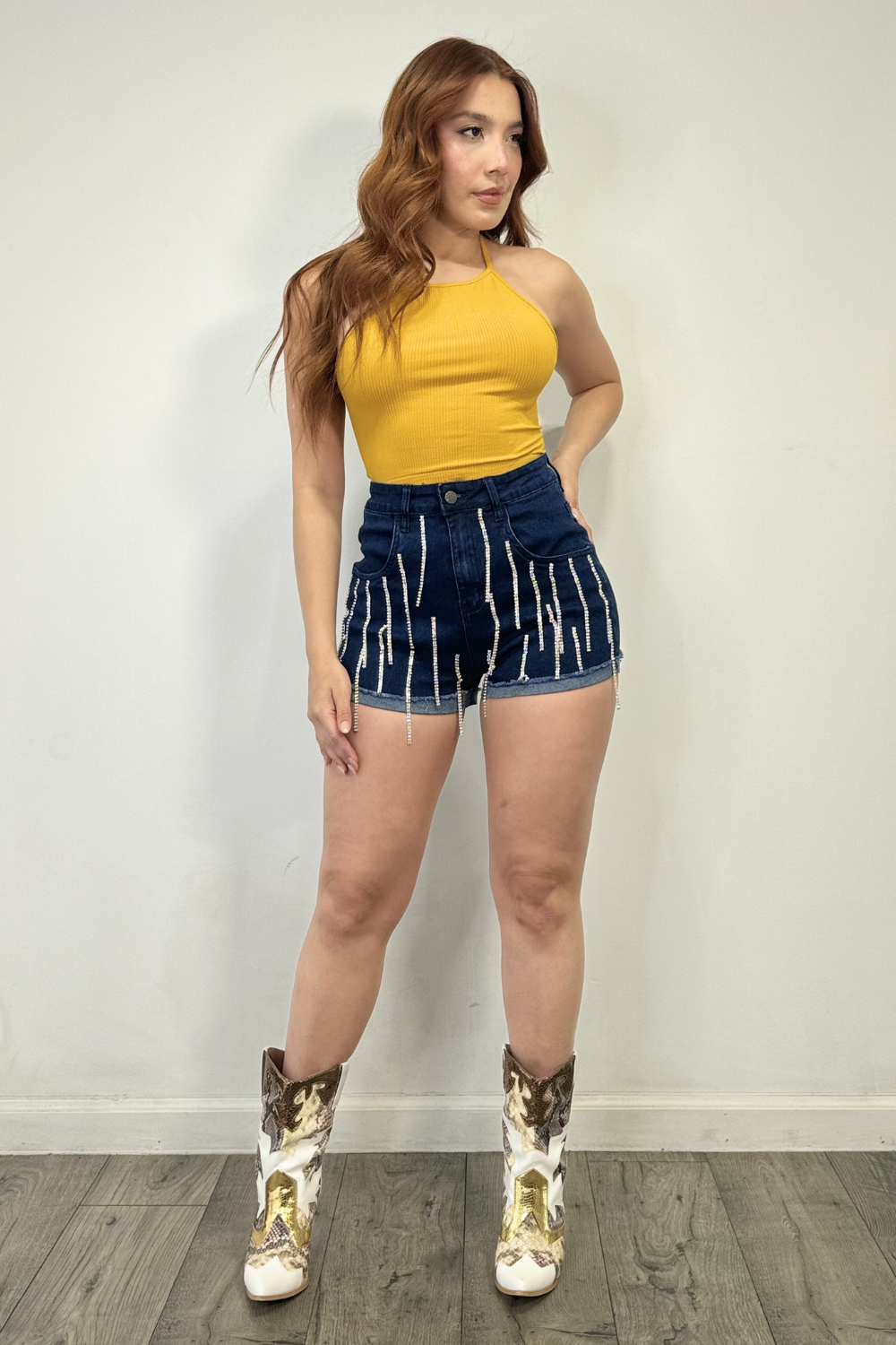 OP-240106 EMBELLISHED DENIM SHORT 6 PIECES 2/S 2/M 2/L
